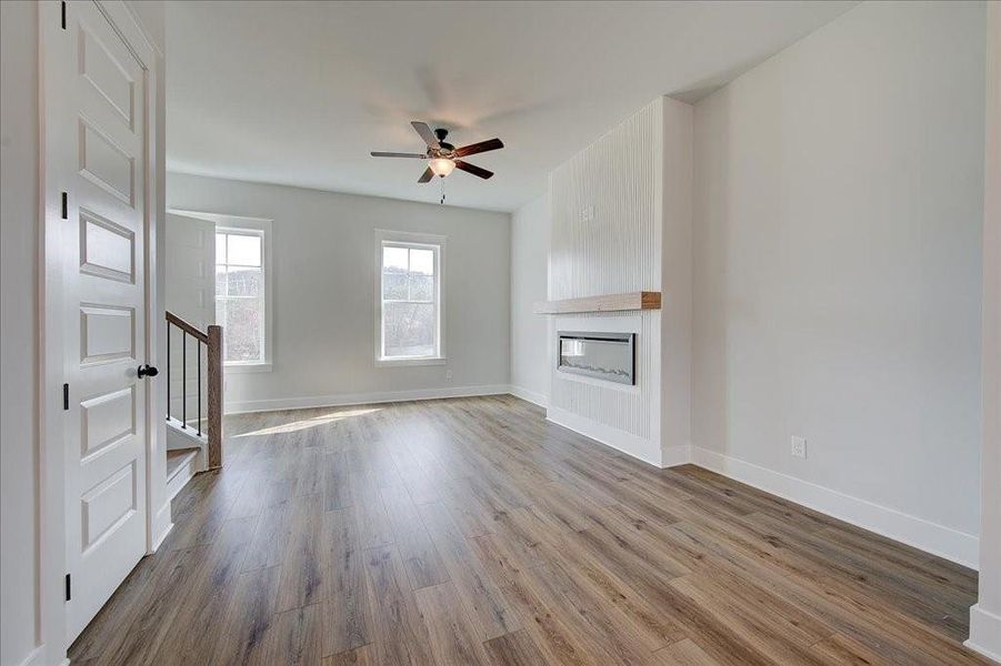 Spacious, unfurnished interior of a new home in Barrett Pointe, Kennesaw (Image 9).
