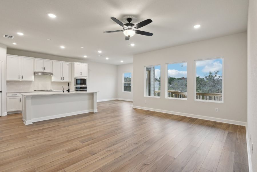 Representative unfurnished interior of a home built from the Makenzie by Ashton Woods in Hennersby Hollow, San Antonio (Image 17).