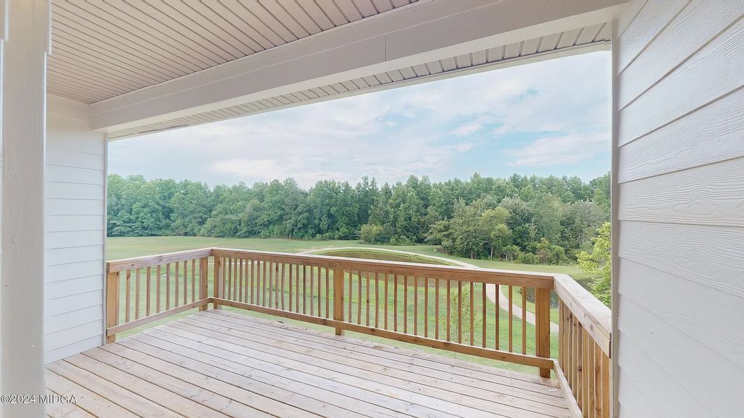 Image 20 of a home in Oakview Estates.