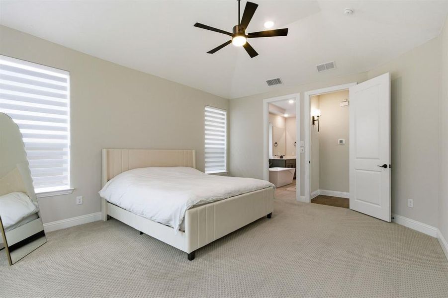 Furnished interior view inside a new home in , Copper Canyon (Image 31).