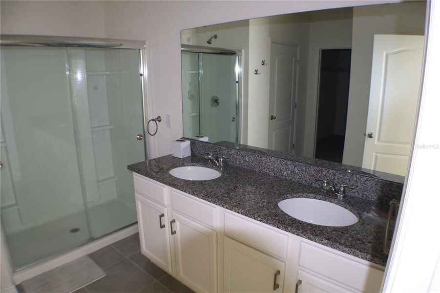 Furnished interior view inside a new home in , Lakeland (Image 13).