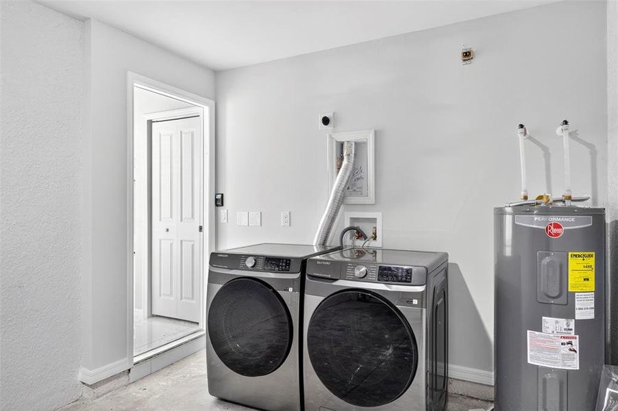 Furnished interior view inside a new home in , Lehigh Acres (Image 4).