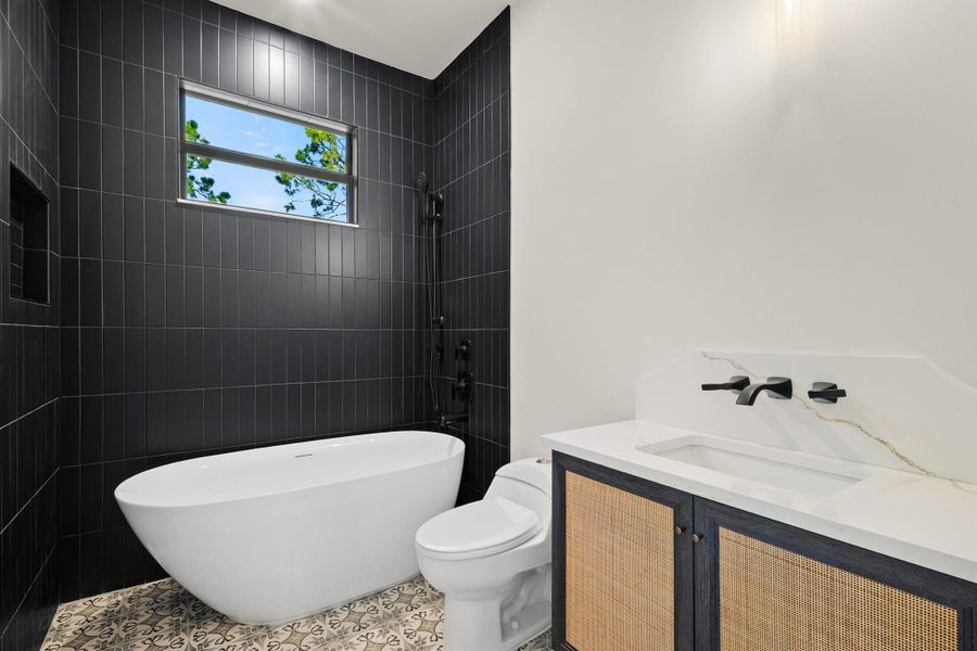 Furnished interior view inside a new home in , Port St. Lucie (Image 30).