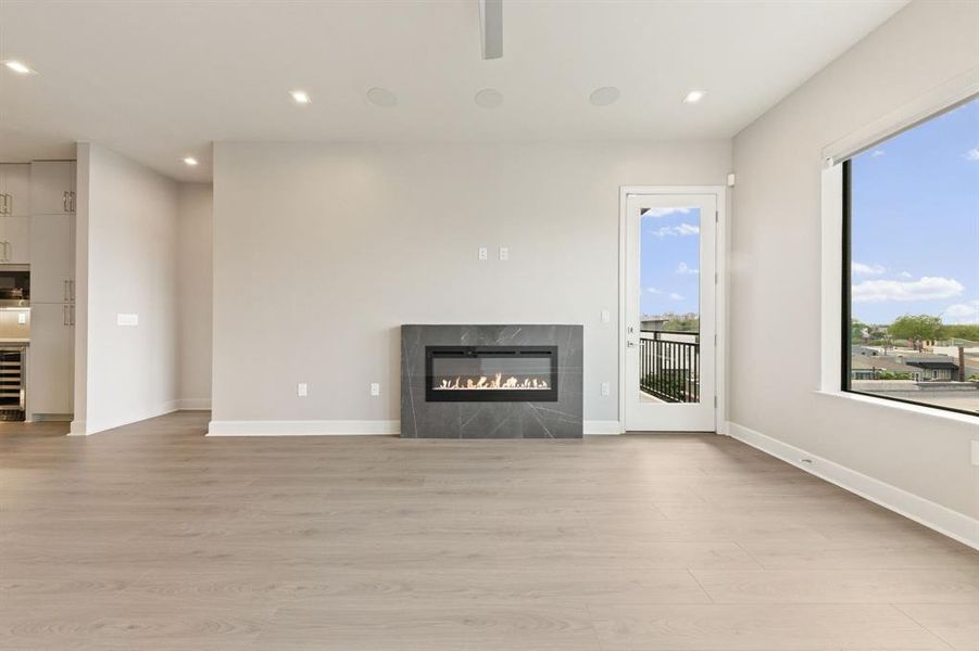 Spacious, unfurnished interior of a new home in , Dallas (Image 13).