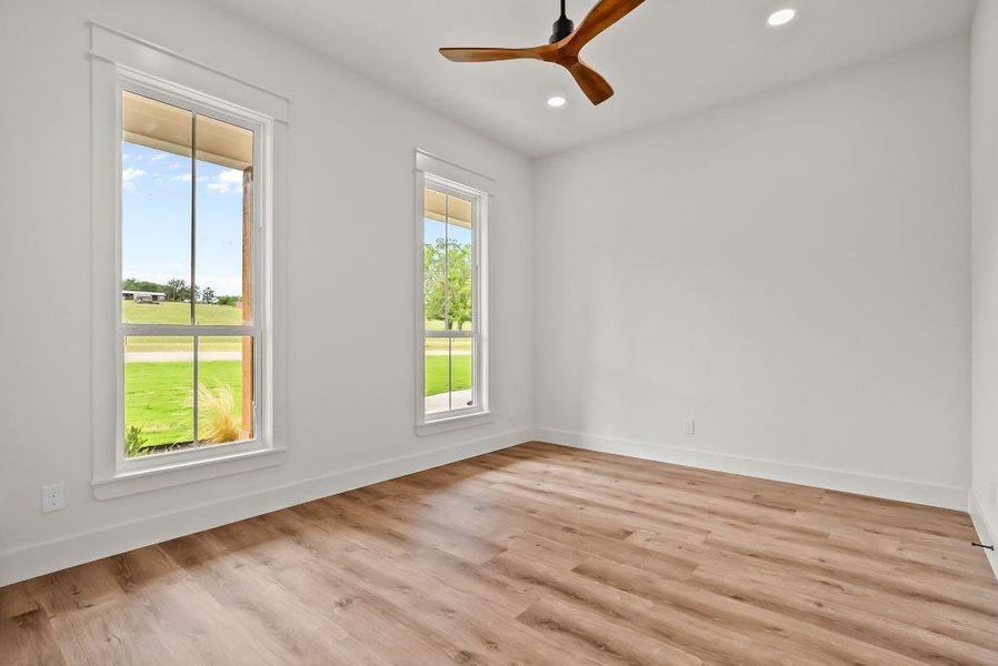 Spacious, unfurnished interior of a new home in , Weatherford (Image 30).