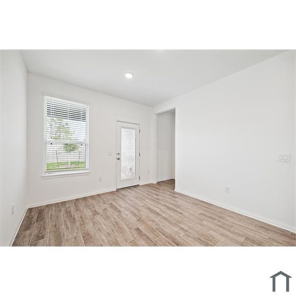 Spacious, unfurnished interior of a new home in , Tomball (Image 10). Spacious, unfurnished interior of a new home in , Tomball (Image 10).