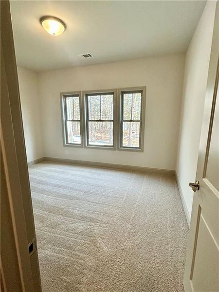 Spacious, unfurnished interior of a new home in , Waleska (Image 8).