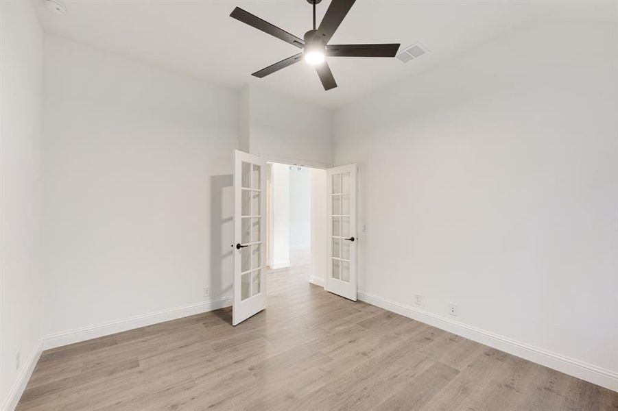 Spacious, unfurnished interior of a new home in Union Park Classic 55, Little Elm (Image 21).