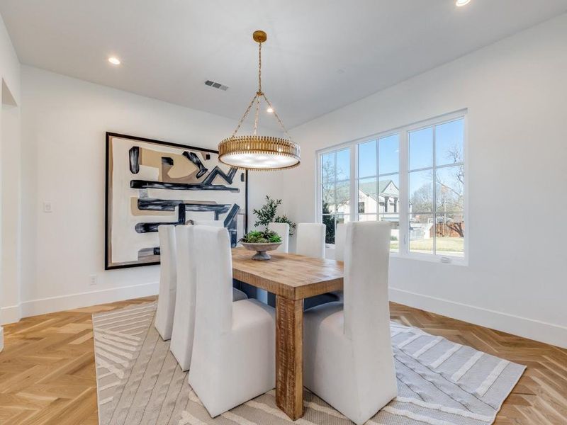 Furnished interior view inside a new home in , Dallas (Image 34).