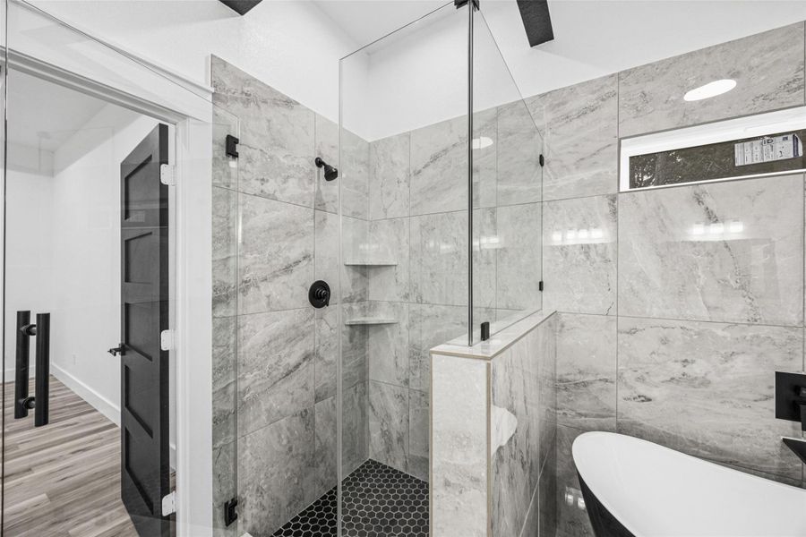 Furnished interior view inside a new home in , Conroe (Image 4).