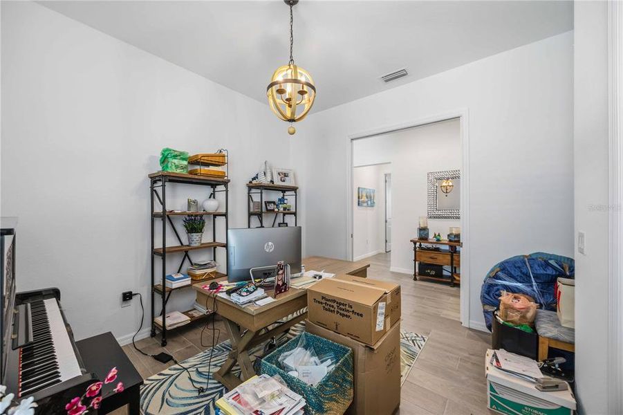 Furnished interior view inside a new home in , Venice (Image 11).