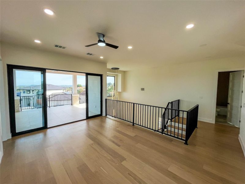 Spacious, unfurnished interior of a new home in , Horseshoe Bay (Image 25). Spacious, unfurnished interior of a new home in , Horseshoe Bay (Image 25).