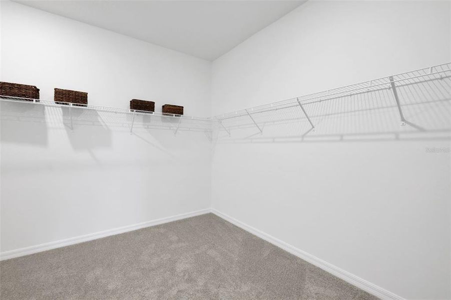 Spacious, unfurnished interior of a new home in Creekside Run at Babcock Ranch, Punta Gorda (Image 20). Spacious, unfurnished interior of a new home in Creekside Run at Babcock Ranch, Punta Gorda (Image 20).