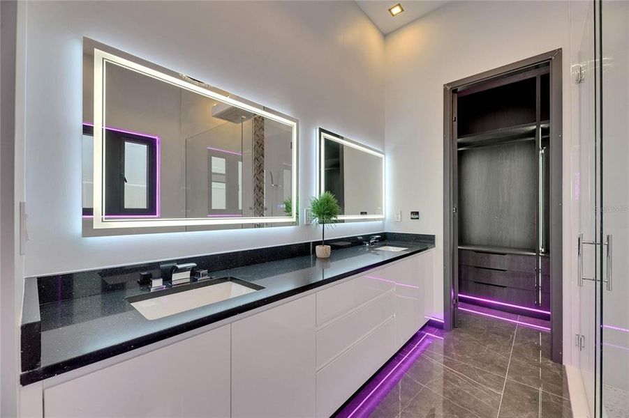 Furnished interior view inside a new home in , Apollo Beach (Image 13).