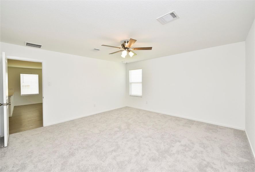 Spacious, unfurnished interior of a new home in Grand Oaks Reserve, Cleveland (Image 14). Spacious, unfurnished interior of a new home in Grand Oaks Reserve, Cleveland (Image 14).