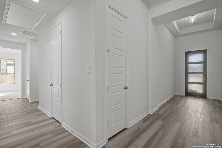 Spacious, unfurnished interior of a new home in Stillwater Ranch, San Antonio (Image 24). Spacious, unfurnished interior of a new home in Stillwater Ranch, San Antonio (Image 24).