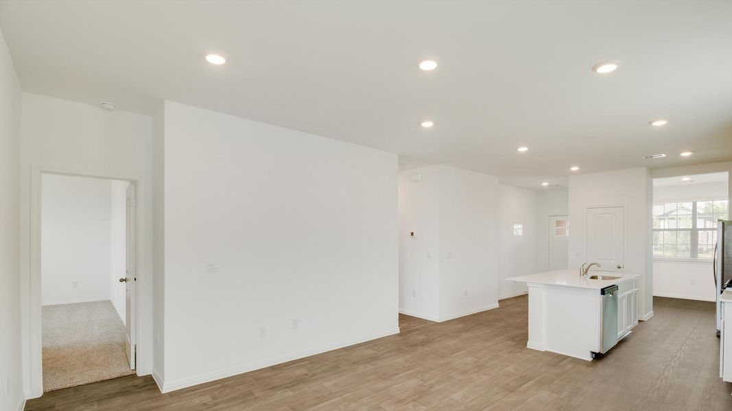 Spacious, unfurnished interior of a new home in Talavera, Kyle (Image 10).