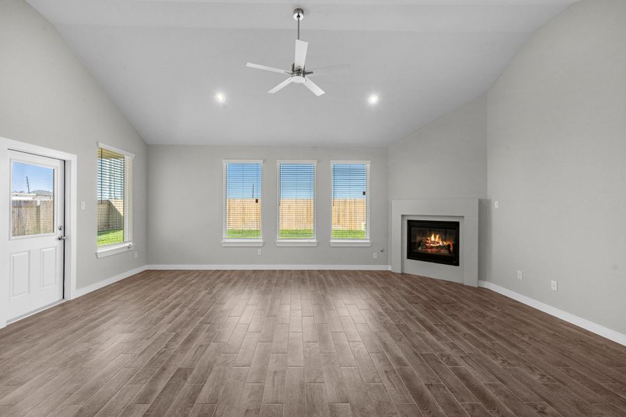 Spacious, unfurnished interior of a new home in Beacon Hill, Waller (Image 30).