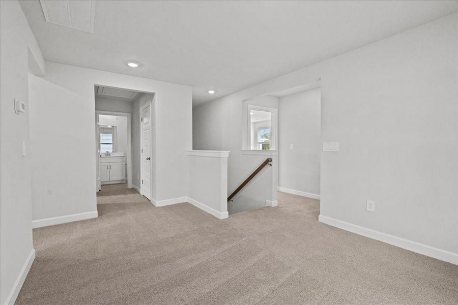 Spacious, unfurnished interior of a new home in Pleasant Brook, Piedmont (Image 17). Spacious, unfurnished interior of a new home in Pleasant Brook, Piedmont (Image 17).