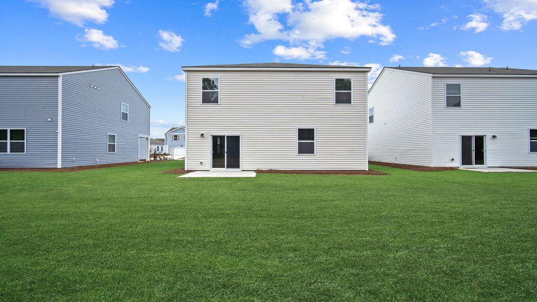 Exterior details and patio area of a home in Holly Oaks, Statesboro (Image 3).