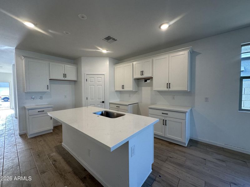 009- Kitchen 009- Kitchen