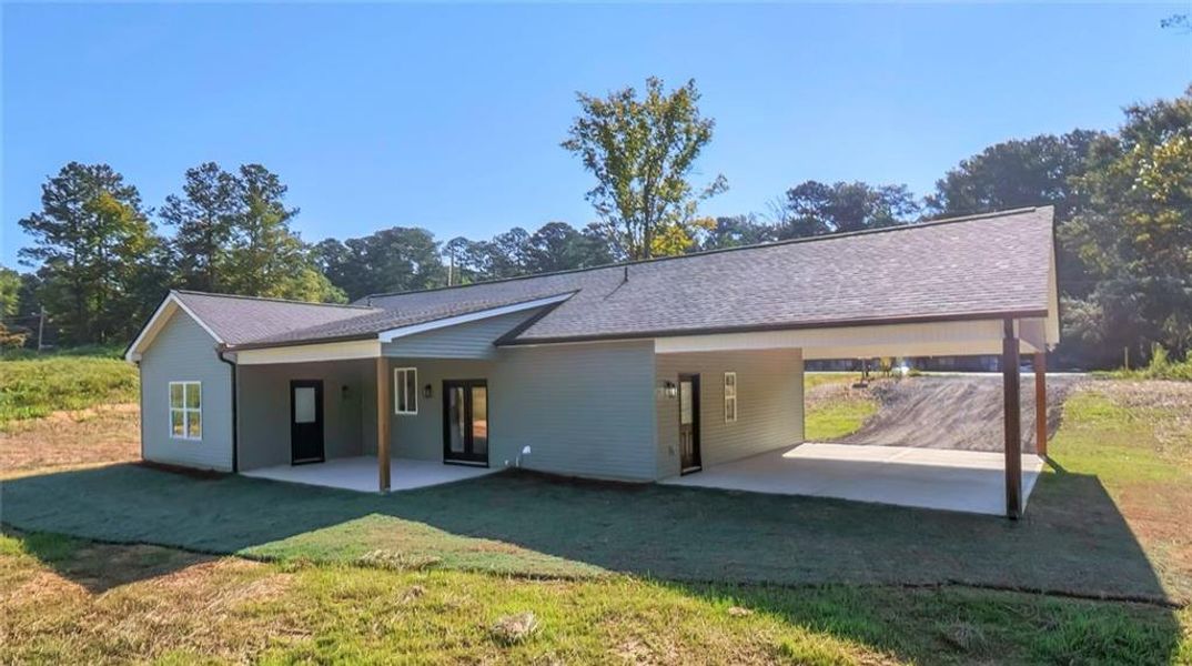 Exterior details and patio area of a home in , Tallapoosa (Image 22).