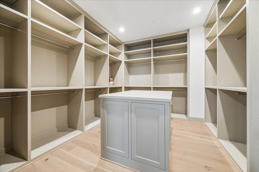 Spacious, unfurnished interior of a new home in , Spring Valley Village (Image 27).