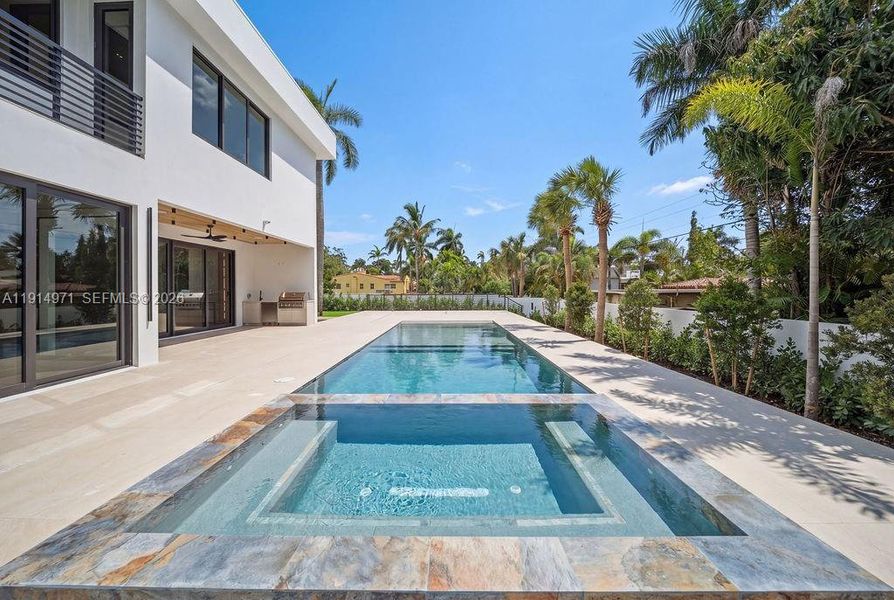 Exterior details and patio area of a home in , Fort Lauderdale (Image 35).