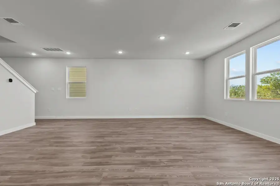 Spacious, unfurnished interior of a new home in Agave, San Antonio (Image 14). Spacious, unfurnished interior of a new home in Agave, San Antonio (Image 14).