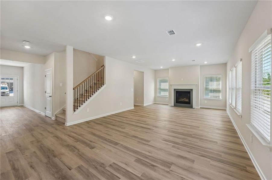 Spacious, unfurnished interior of a new home in Ivey Township, Dallas (Image 52).