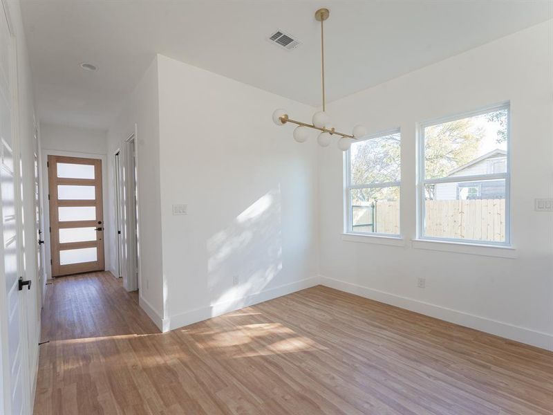 Spacious, unfurnished interior of a new home in , Dallas (Image 19).