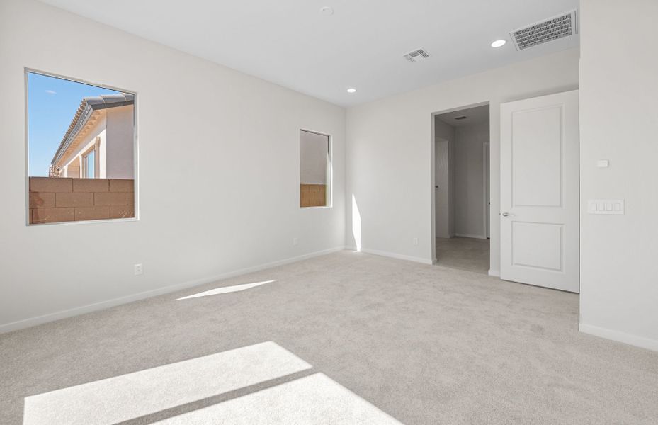 Spacious, unfurnished interior of a new home in Legado West, Gilbert (Image 19). Spacious, unfurnished interior of a new home in Legado West, Gilbert (Image 19).