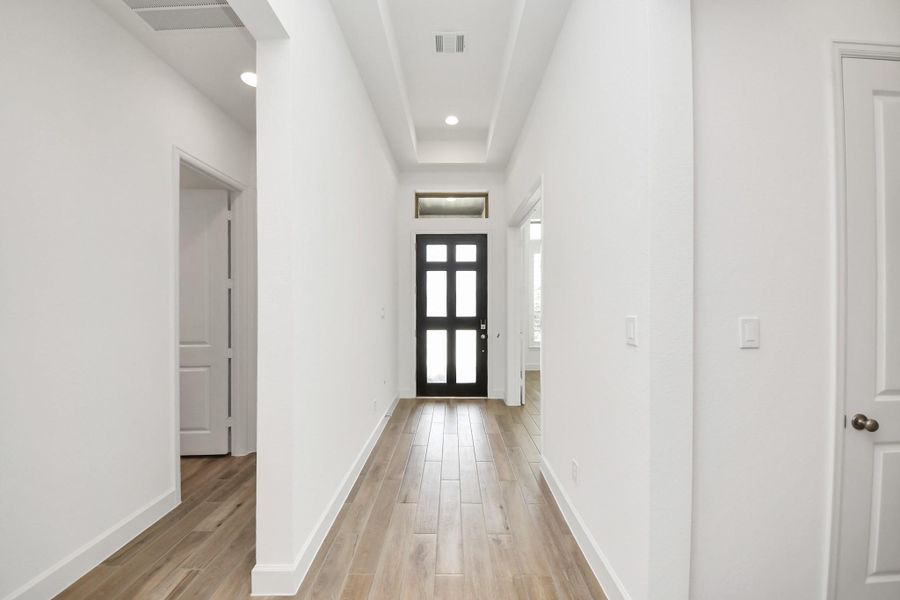 Spacious, unfurnished interior of a new home in Valencia, Manvel (Image 44). Spacious, unfurnished interior of a new home in Valencia, Manvel (Image 44).