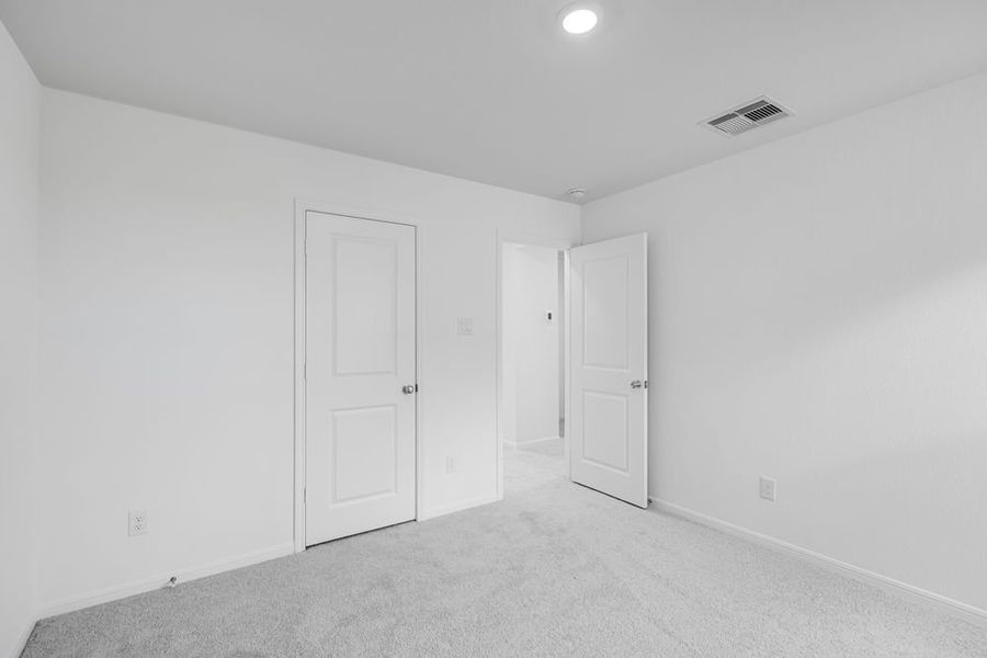Spacious, unfurnished interior of a new home in Brookewater 45s, Rosenberg (Image 21).
