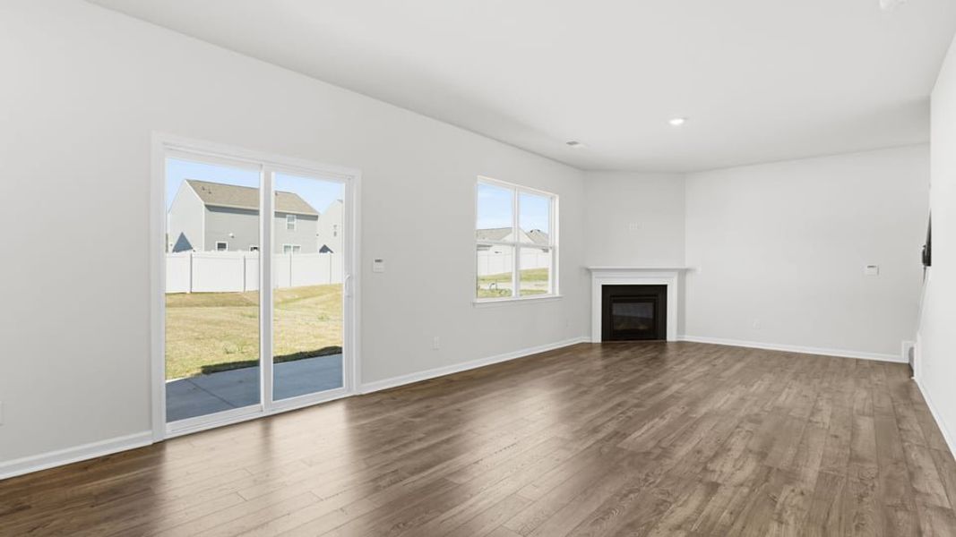 Spacious, unfurnished interior of a new home in Durbin Meadows Traditions, Fountain Inn (Image 24).