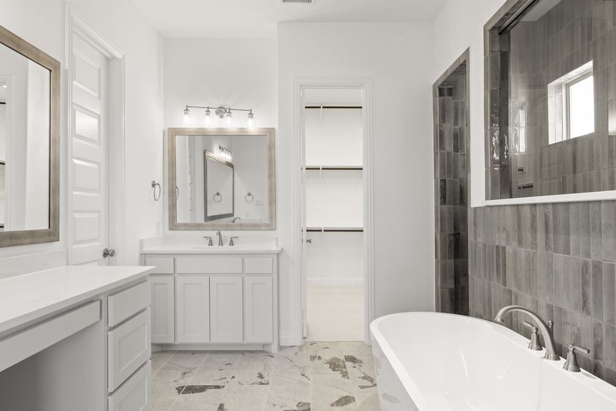 Furnished interior view inside a new home in Nelson Lake Estates, Rockwall (Image 12).