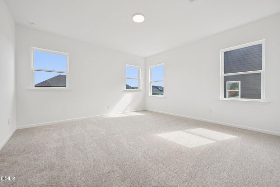 21-web-or-mls-Ken Dr-S2402-021