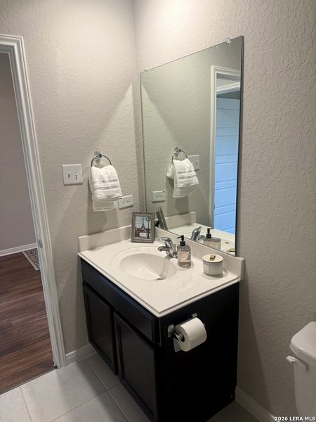Furnished interior view inside a new home in Jordan's Ranch, San Antonio (Image 7).