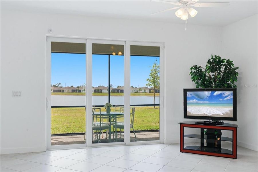 Spacious, unfurnished interior of a new home in , Englewood (Image 28).