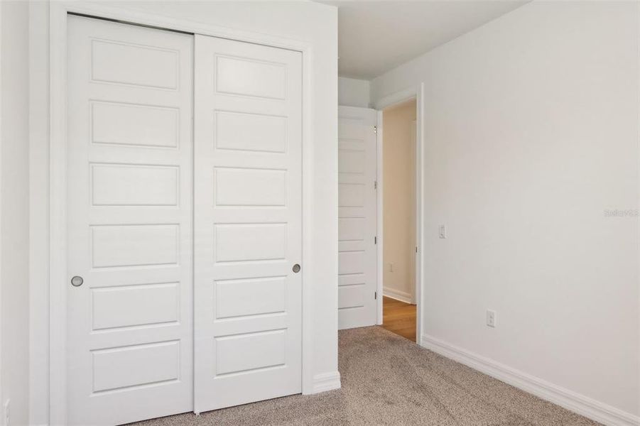 Spacious, unfurnished interior of a new home in Crescent Lakes - Signature Series, Punta Gorda (Image 18).