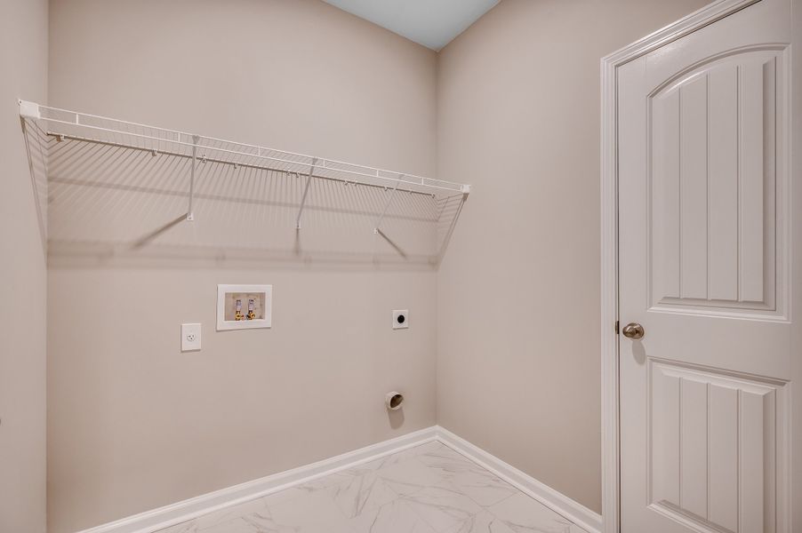 Spacious, unfurnished interior of a new home in Ambridge, Conway (Image 19).