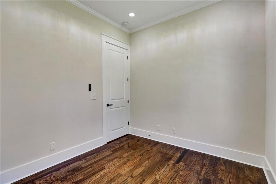 Spacious, unfurnished interior of a new home in , Snellville (Image 46). Spacious, unfurnished interior of a new home in , Snellville (Image 46).