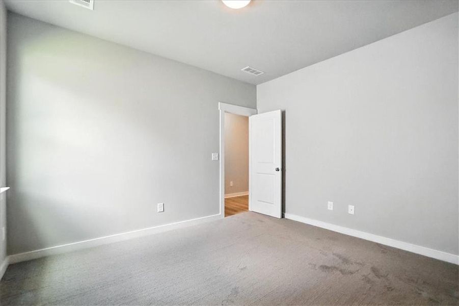 Spacious, unfurnished interior of a new home in Traditions of Braselton, Jefferson (Image 40).