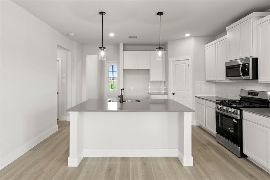 Furnished interior view inside a new home in Las Lomas, Forney (Image 7). Furnished interior view inside a new home in Las Lomas, Forney (Image 7).