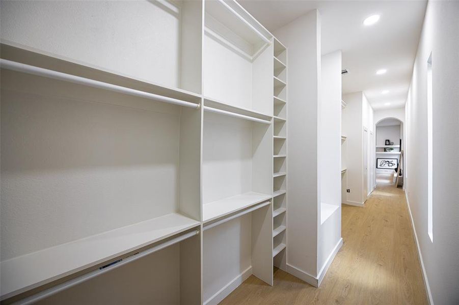 Spacious, unfurnished interior of a new home in , Dallas (Image 25).