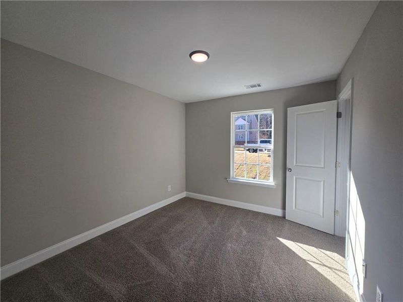 Spacious, unfurnished interior of a new home in , Gainesville (Image 20).