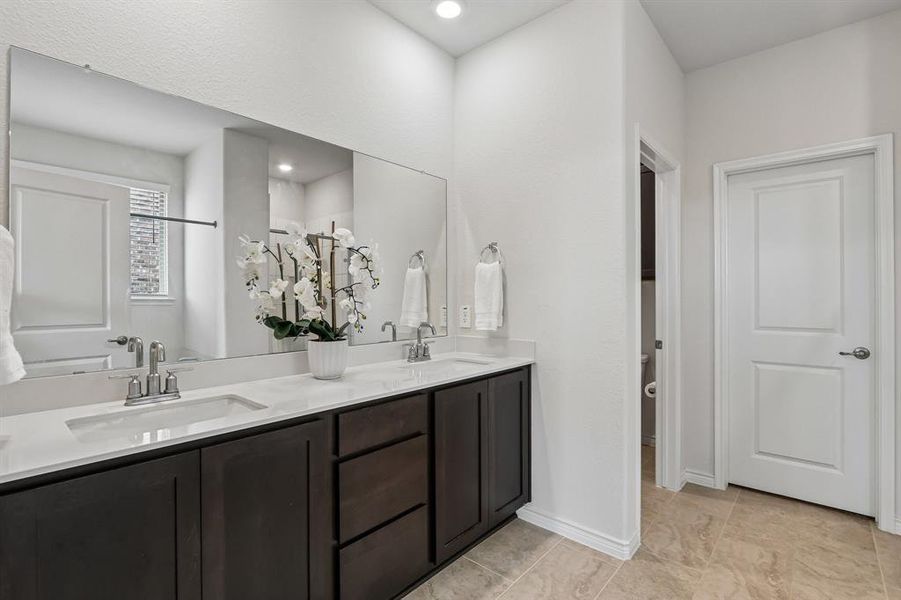 Furnished interior view inside a new home in Silverado, Aubrey (Image 29).