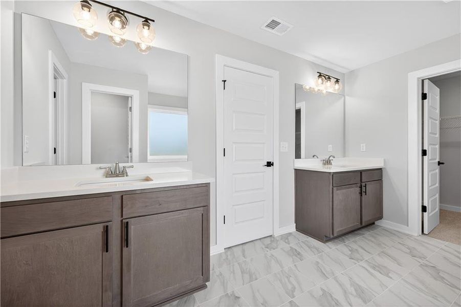 Furnished interior view inside a new home in , Gainesville (Image 35).