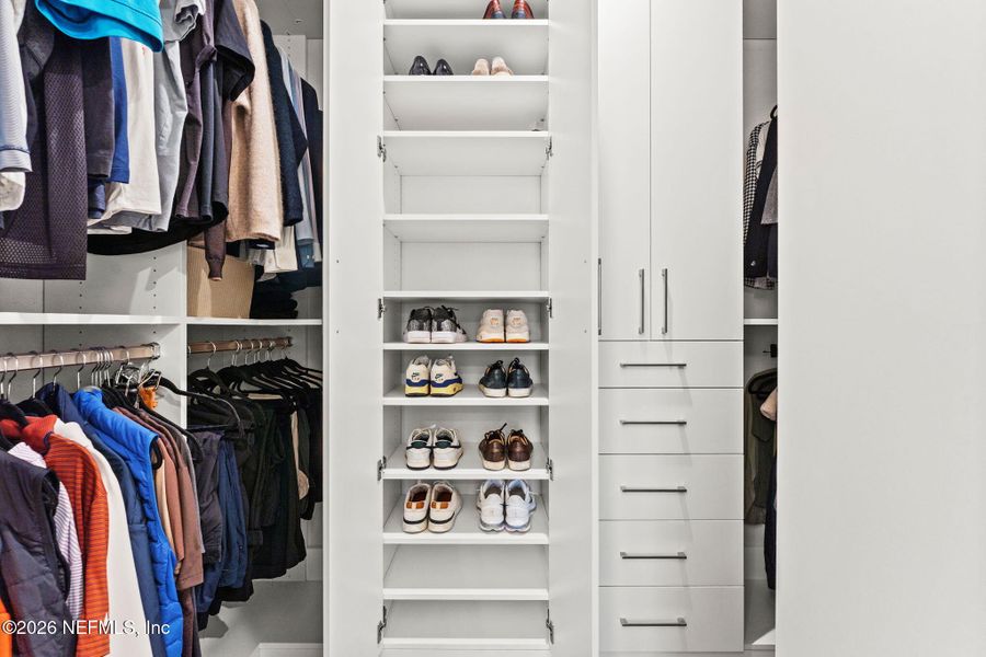 Close-up of interior finishes inside a home in Pablo Cove, Jacksonville (Image 21).