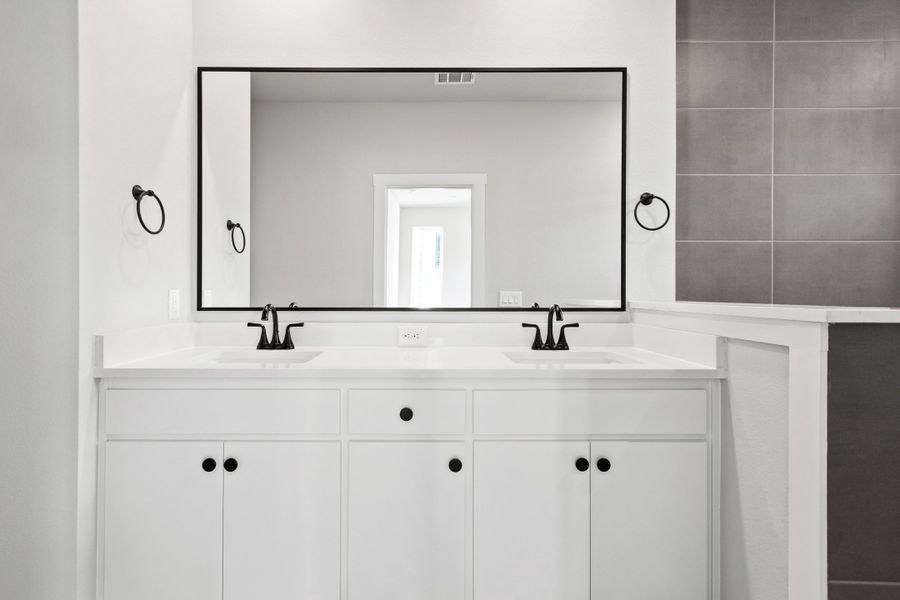 Close-up of interior finishes inside a home in Ten Mile Creek, Celina (Image 16).